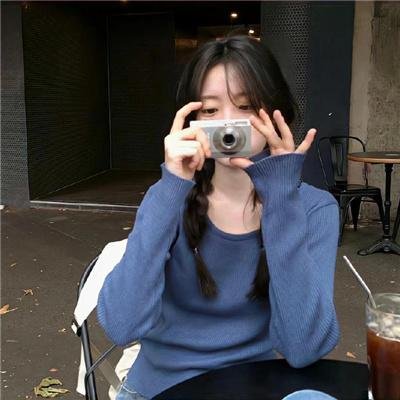 拿针的女孩